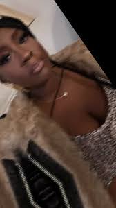 Monique Blank's Instagram, Twitter & Facebook