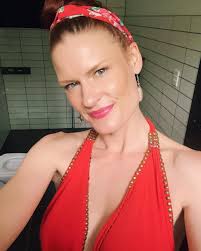 Mandatory pre vocal recording bathroom selfie #palmwineambassadors  #phoebejacobsmusic #nowavestudio