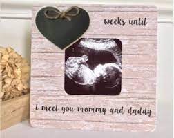 Forget all the cheesy gift ideas for moms that are out there. Countdown To Baby Gift For Expecting Mom First Time Dad Gifts Mommy To Be Expecting Mom Gifts Best Baby Gifts First Time Dad Gifts
