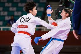 空手道是东京奥运会新增大项之一。此次中国队有两名女将参加组手（对战）比赛，面对擅长空手道的东道主日本队和各路强手，两人的目标是站上最高领奖台。 资料图 空手道 / 新华社记者 王毓国 摄 Xkpz9g07ckobjm