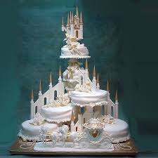 Grand Castle Amp Coach Huge Wedding Cakes Big Wedding Cakes Beauty Cakes