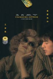 7 25 Chungking Express 重慶森林 1994 6 5 風格鮮明的一部片 但老實說看不太懂 但可能就是不要動頭腦去思考 有兩段故事 兩段愛情 林青霞 金城武 梁朝偉 王菲 梁朝偉穿制服好帥啊 In 2020 Indie Movie Posters Indie Movies Movies