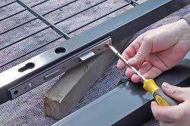 Um ihr grundstück zu schützen, werden sie vielleicht auf gartenzäune zurückgreifen und ein gartentor einbauen. Doppelstabmatten Freistehendes Gartentor Montieren Anleitung Diybook De