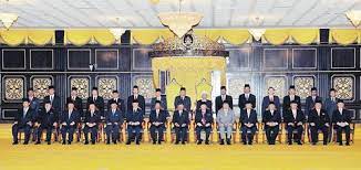 Dalam sistem terakhir ini, bukan penggugat yang harus membuktikan tergugat bersalah, melainkan tergugatlah yang wajib membuktikan bahwa dirinya. Mesyuarat Majlis Raja Raja Ke 215 Peringatan Raja Melayu Beragas Pun Nak Tulis