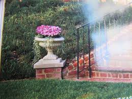 Build Raised Brick For Pedestal Planter Bird Bath Garden Outdoor