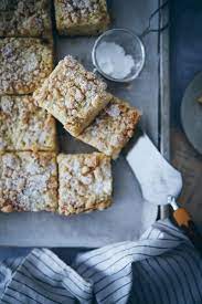 streuselkuchen vom blech hefeteig zucker zimt und liebe