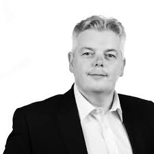 Neil Smallwood's Instagram, Twitter & Facebook