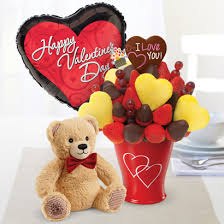 These edible floral creations of fruit covered in chocolate are original valentines day gift baskets and available for delivery. Inspired By Savannah The Edible Arrangements Mission Is To Wow You And They Did Just That With My Recent Order There Is Still Time To Order For Valentine S Day