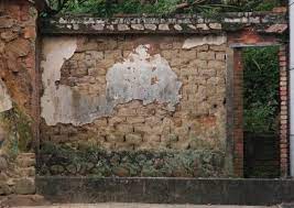 何謂土埆厝 一般我們看到老建築有用土直覺就稱土埆厝這是錯誤的 有關 土 建築的部分 在此定義其建築形式指其牆壁所使用之材料不同而言 而在台灣約略可分下列幾種 1 土埆牆土埆牆係指其承重牆及隔間牆均使用 土 所構築而成分布 目前大致以桃 vintage world