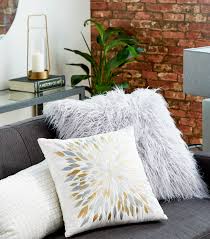 Amazon's choice for extra large throw pillows. Decmode Large Square White Velvet Throw Pillow With Metallic Gold And Silver Leaves 20 X 20 Walmart Com Walmart Com