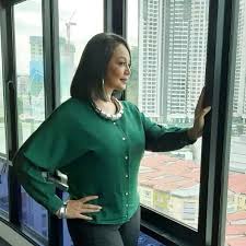 Comel je jasmin hamid dengan anak lelaki dia sweet je. Kongsi Kasih Dengan Menantu Jasmin Hamid Akui Bukan Mudah Melepaskan Anak Tersayang Nona