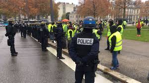 La nation à besoin de vous ! La Tache Colossale De Reconstruction Du Tissu Social Francais Pieuvre Ca