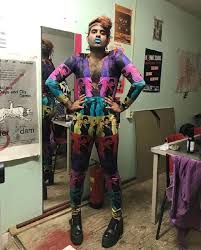 Try clothing with slogans · 4. Qweary How To Dress Bisexual And Proud Qwear Fashion