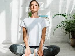 The progression of a cold can be quick, and, if you're experiencing these symptoms, it looks like you've got the bug (literally). Yoga For Cold And Flu 4 Simple Yoga Stretches Which Can Relieve Cold And Flu Symptoms