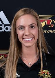 Danielle Bessette's Instagram, Twitter & Facebook