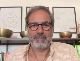 Feng Shui: “A casa é uma consequência da vibração da pessoa e não apenas o  contrário”