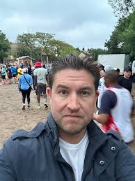 Up early this morning for the Chamberlain Capital Classic 2025. Not to run,  but to fire the starting gun 🏁🏃