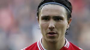 The history between those involved in sunday's premier league fixture also extends to. Watford Complete Berghuis Transfer Fourfourtwo