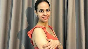 ظهرت نور دياب ، إبنة الفنان المصري عمرو دياب ، ببث مباشر مع والدتها الممثلة المصرية شيرين رضا في حسابها الخاص على موقع التواصل الإجتماعي، لتجيب عن أسئلة الجمهور. 3tjzsk6wmr55wm