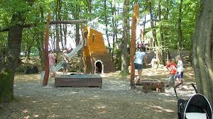 Startseite ratgeber garten gestalten spielen im garten bauplan spielturm: Spielplatzgestaltung In Kita Wohngebiet Und Hausgarten