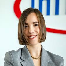 Lea Waskowiak verstärkt Infineon Technologies.