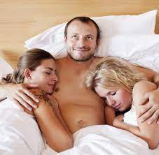 Und er hat die fantasie mal mit noch einer frau mal ins bett zu gehen, in macht das an wenn zwei frauen miteinander rummachen. Liebesmarchen Macht Schluss Mit Den Mythen Vom Besseren Sex Welt