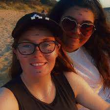 Hi! Just looking for some suggestions for a female football group that meet  up once a week for a kick about! Nothing too serious- wanting to get back  into football again! Can