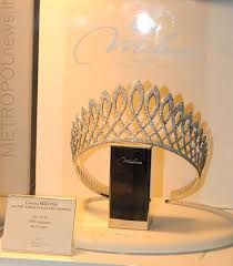 Miss Italia Nel Mondo 2010 2011 Crown By Miluna Gioielli Dell Amore Circlet Mirror Table Diamond