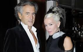 Ça fait plus de 20 ans que nous nous aimons donc fatalement les gens ont capté cet. Whoa Daphne Guinness S Move With Bernard Henri Levy Leaves Bitter Taste For Arielle Dombasle Daphne Guinness Daphne Guinness