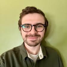 3 observations from the past few months from the SEO community: 1) The same  people that were once stressing the importance of voice optimization are  the same ones pushing GEO. 2) The