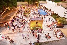 Du côté de la terrasse, on présente une version totalement différente des faits. Pin Op Roof Top Et Sorties Bruxelles Aperos Afterworks