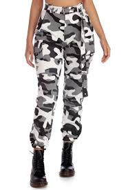 Pin By Debra Shutt On Clothes Shoes Camouflage Cargo Pants Camo Pants Outfit Outfits With Leggings