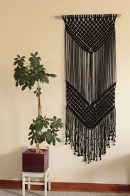 Epingle Par Hendrix Celine Sur Deco Macrame Tentures Murales En Macrame Tenture Tissee Tenture Murale En Macrame