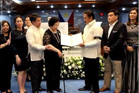 However, there are times where the photo won't be a perfect 2×2 picture. Senators Colleagues Pay Tribute To Nene Pimentel Untv News Untv News