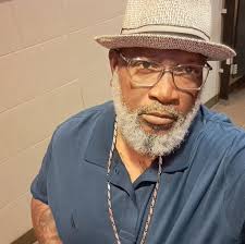 Doug's Gym is one of the oldest and most famous gym in the USA. It created  the gyms EIDD Douglas (born 1930 years) in 1962 and is located in Dallas.  https://www.youtube.com/watch?v=9v6rr68xVIc