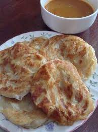 Roti canai yang renyah sekaligus lembut ini sungguh padu padan dengan beragam jenis kari. Facebook