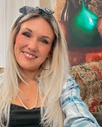 🇺🇸 election year. Just having fun lol red white and blue ❤️🤍💙 Modeling  link: https://linktr.ee/Kitanadoll