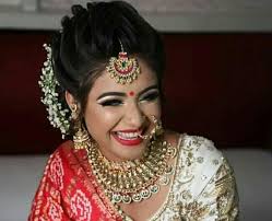 Best Bridal Hairstyles To Compliment Your Maang Tikka Or Matha Patti
