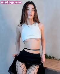 FloraEves  lizbeth_urreiz  lizbethburks  lizzzbrionesss Гола изтичане  OnlyFans снимка 15 - Nudogram v2.1