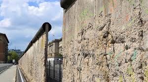 Nur die hälfte der befragten konnte das historische datum richtig zuordnen, wie aus der studie des meinungsforschungsinstituts infratest dimap hervorgeht. Berliner Mauer In Der Ddr So Kam Es Zum Mauerbau 1961 Mdr De