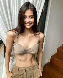 View the pictures (via fhd celebs) Cindy Miranda Celebsph