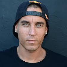 Eric Kircher's Instagram, Twitter & Facebook