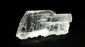 This selenite variety is clear with internal fractures and corresponding rainbow patterns in angled light sources. Gc7f9dz Utah Ice Selenite Gypsum Earthcache In Arizona United States Created By Pip Boy3000