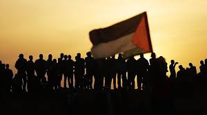 علم فلسطين‎) is a tricolor of three equal horizontal stripes (black, white, and green from top to bottom) overlaid by a red triangle issuing from the hoist. Palestina Obyavila Traur V Znak Solidarnosti S Livanom
