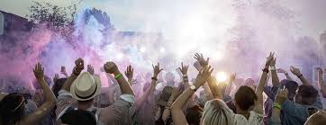 The event is held around the old palace every year. Festivals In Deutschland Alles Was Du Wissen Musst Ibis Reiseideen
