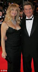 Kate hudson holds no ill will towards her biological father, bill hudson. Kate Hudson S Real Father Bill Claims Goldie Hawn Had An Affair With Warren Beatty Daily Mail Online