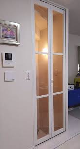 寒さ対策で階段口に折れ戸取付 インテリア 家具 リビング ドア 引き戸 リビング階段