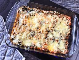 Quinoa Auflauf Mit Rind Spinat Rezept Quinoa Auflauf Lebensmittel Essen Quinoa