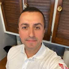 Traditional sun drying of tomatoes in Southern Italy 🇮🇹 📷 @carminespina