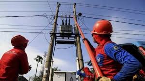 Terjadi gangguan pada jaringan listrik pln jika tegangan listrik tidak stabil (naik turun) dialami pada seluruh instalasi listrik yang ada di rumah, ini bisa disebabkan karena adanya gangguan pada jaringan sumber listrik pln. Jadwal Pemeliharaan Jaringan Listrik 6 Hingga 11 Februari 2021 Aceh Portal Bijak Mengabarkan